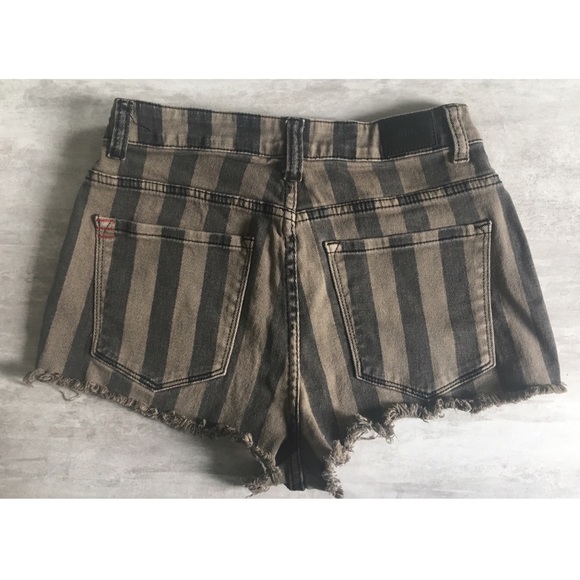 BDG Striped High Rise Dree Cheeky Jean Shorts - Picture 2 of 7